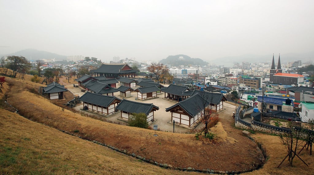 Can I live in Korea if I buy a house? Namhan South Korea