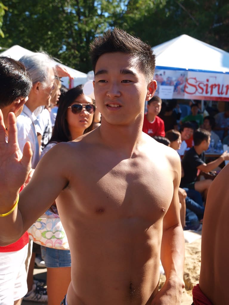 Do Korean men wear deodorant?