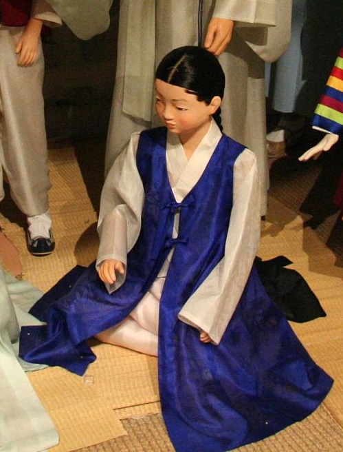 What do Koreans mostly wear?